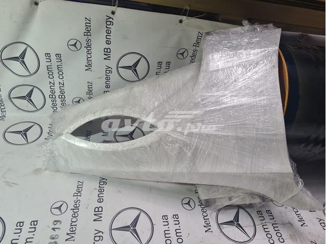 Крыло переднее правое A2058800218 MERCEDES
