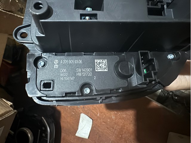 A2059059306 MERCEDES Блок кнопок центральной консоли купить в Киев