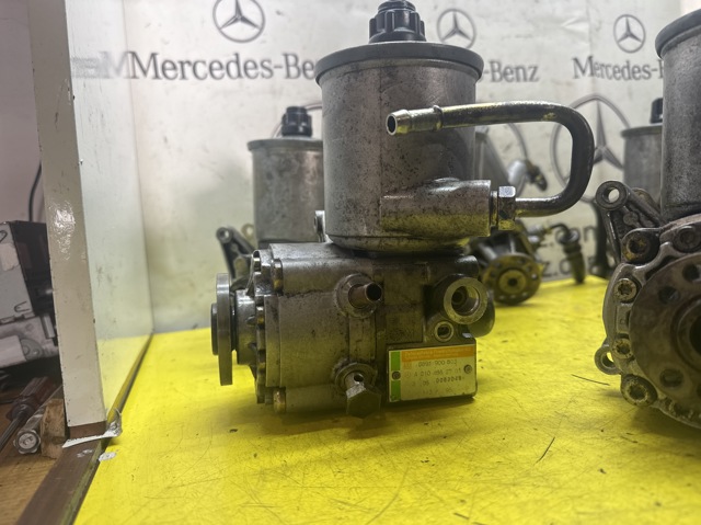 ГУР руля A2104662701 MERCEDES