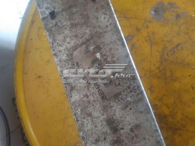 MERCEDES A2105002100 Интеркулер в наличии Киев