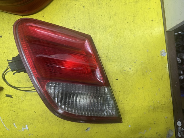 Задняя левая внутренняя фара A2108203764 MERCEDES