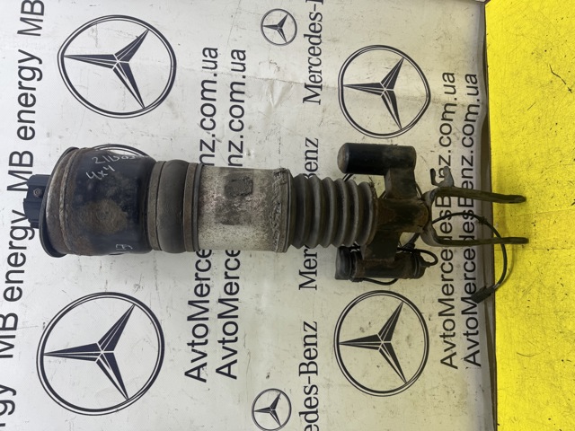 Стойка передняя правая A2113209613 MERCEDES