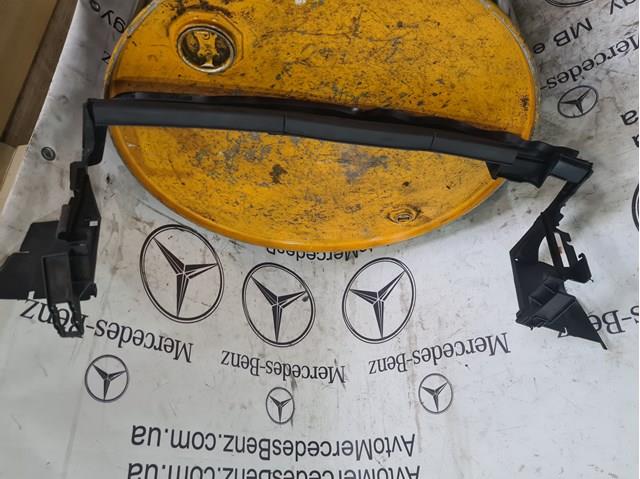 Воздуховод/дефлектор радиатора интеркуллера A2115052030 MERCEDES