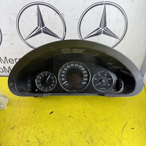 Щиток приборов A2115404548 MERCEDES