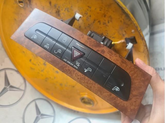MERCEDES A2116800552 Кнопка аварийки в наличии Тернополь