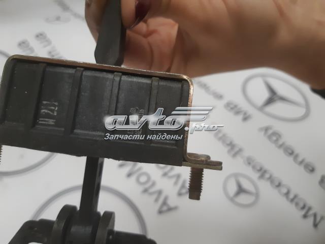 MERCEDES A2117200116 Ограничитель двери в наличии Сумы