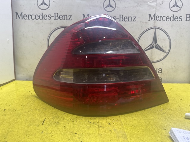 Задняя левая фара A2118200564 MERCEDES