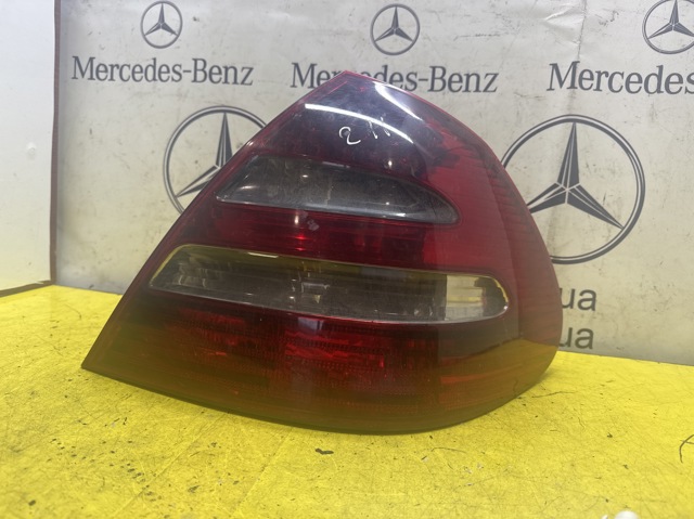 Задняя правая фара A2118200664 MERCEDES