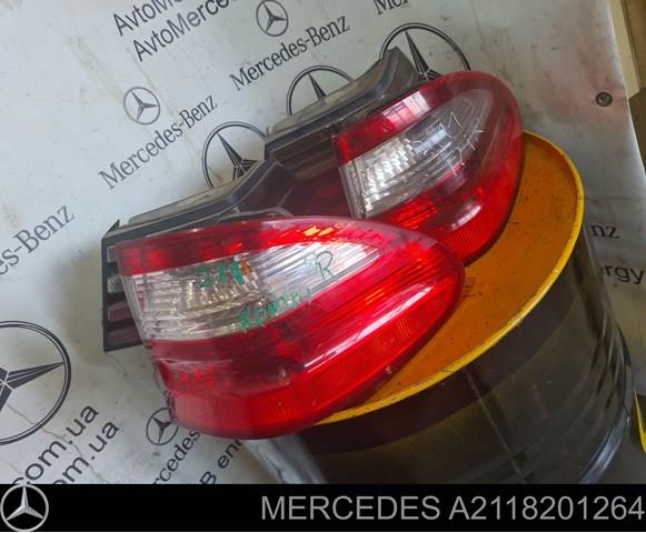 MERCEDES A2118201264 Фонарь задний правый внешний в наличии Ирпень