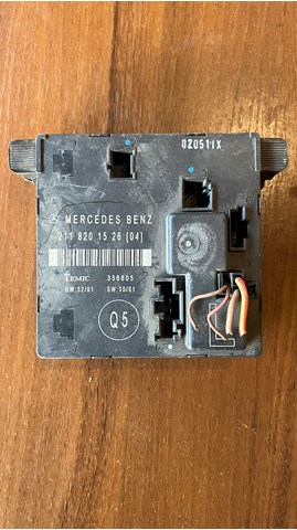 Блок комфорта задней двери A2118201526 MERCEDES