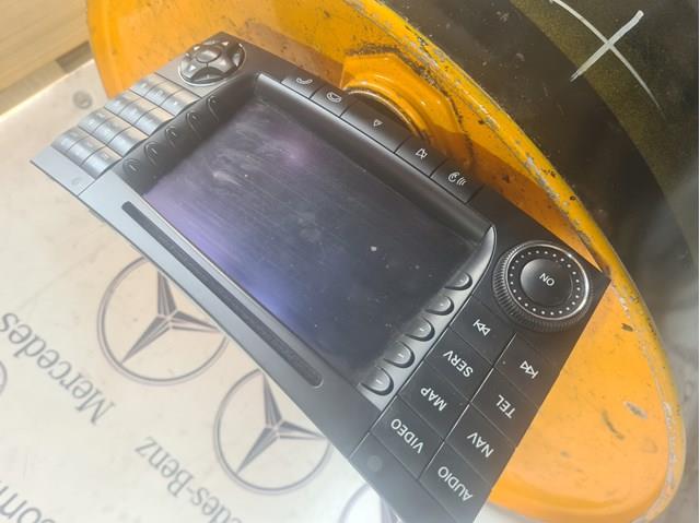 Магнитола (радио AM/FM) A2118203297 MERCEDES