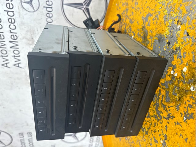 A2118275542 Магнитола (радио AM/FM) купить Черновцы