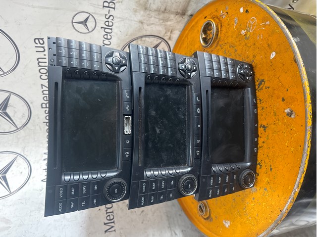 Радиоприемник A2118700089 MERCEDES