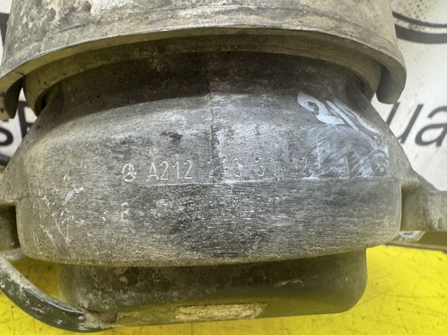 A2122403117 Правая подушка двигателя купить Винница