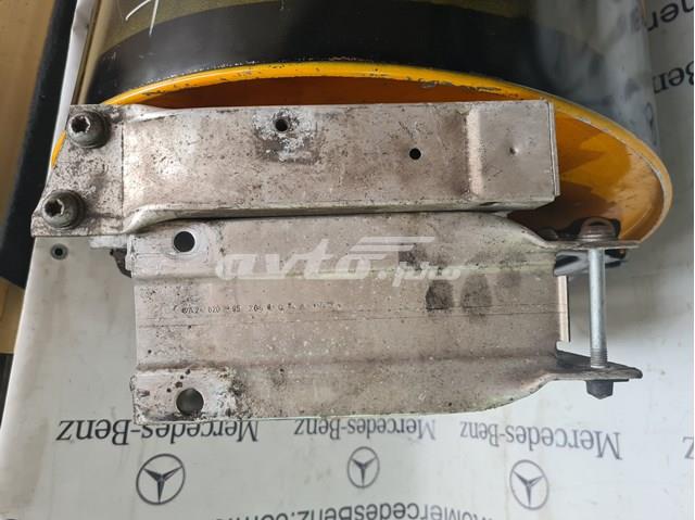 Энергопоглотитель переднего бампера A2126200995 MERCEDES