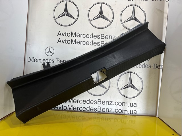 Накладка перегородки A2126900241 MERCEDES