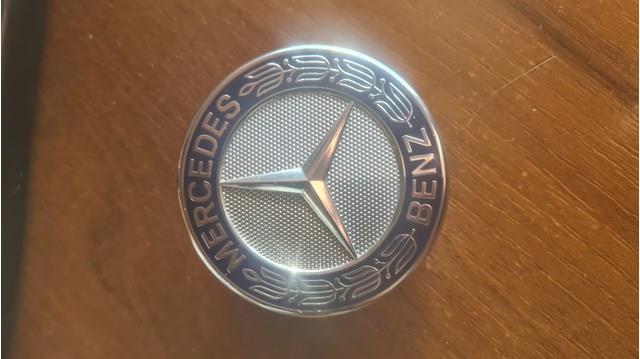 Эмблема капота A2128170316 MERCEDES