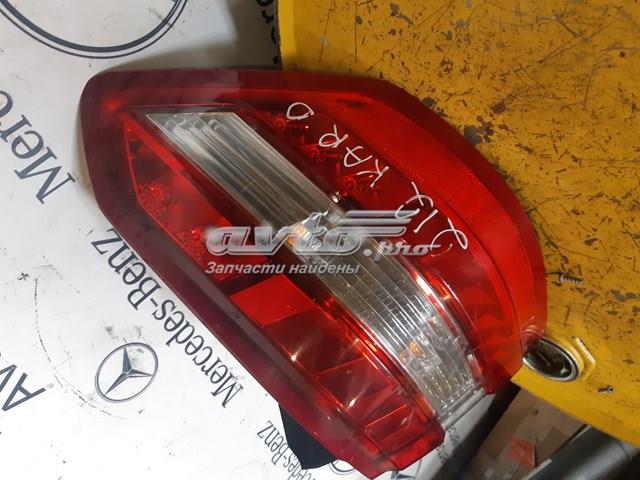 Фара задняя правая внешняя A2128200464 MERCEDES