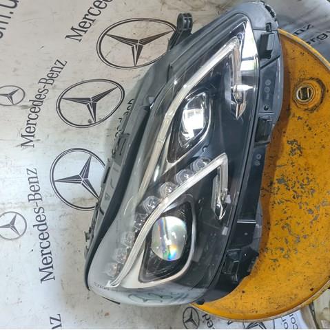 Правая блок фара A2128202439 MERCEDES