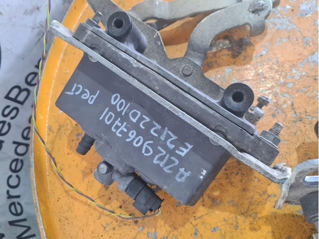 Пиропатрон петли капота A2129067701 MERCEDES