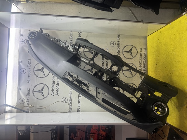 Передняя панель A2136809404 MERCEDES