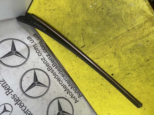 MERCEDES A2136901182 Молдинг лобового стекла левый в наличии Запорожье
