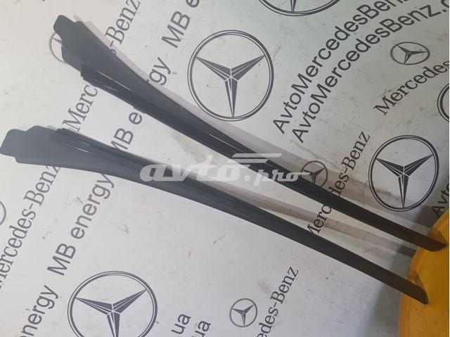 MERCEDES A2136901182 Молдинг лобового стекла левый в наличии Украина