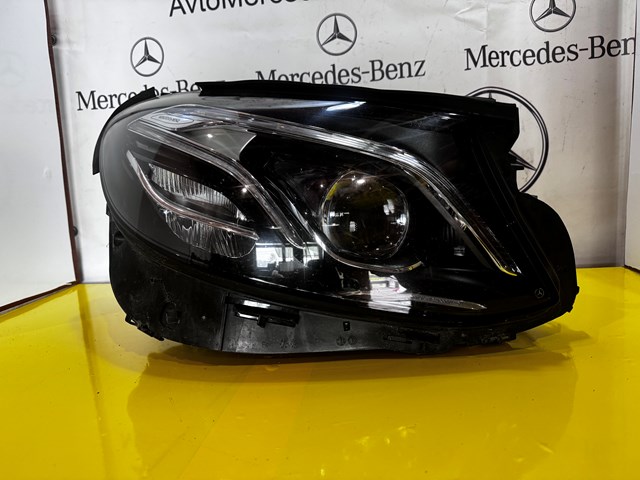 Вставка фары правой A2139065204 MERCEDES
