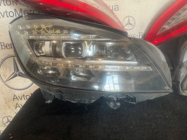 Фара правая A2188204861 MERCEDES