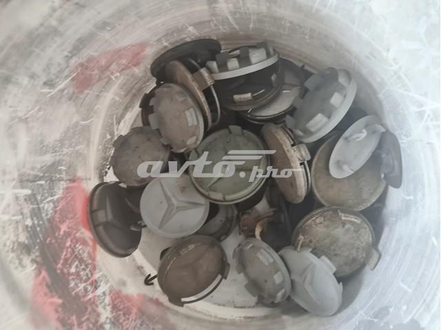 MERCEDES 2204000125 Колпак колесного диска в наличии Украина
