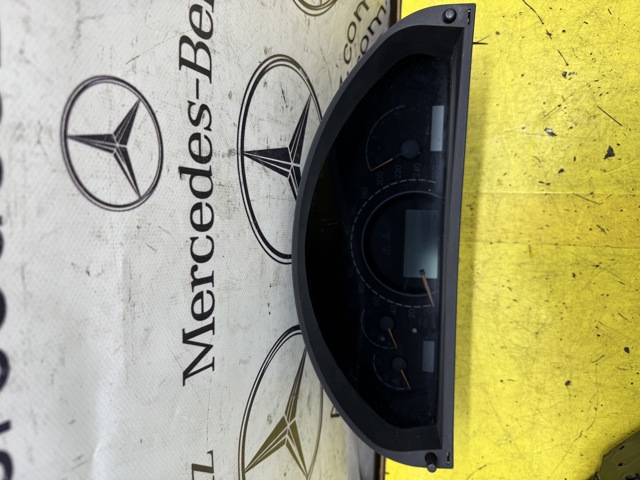 Щиток приборов A2205401147 MERCEDES