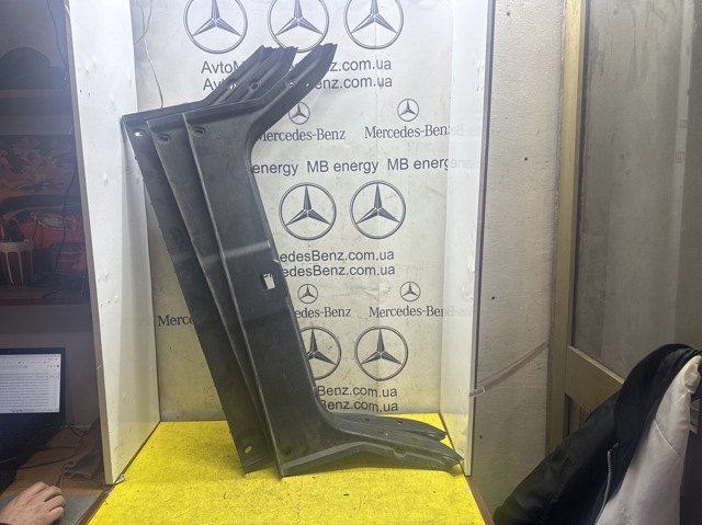 Накладка перегородки A2206900041 MERCEDES