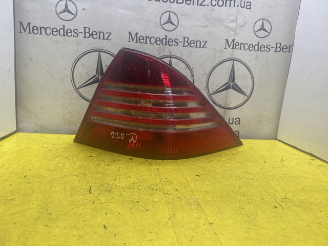 Задний правый стоп A2208200864 MERCEDES