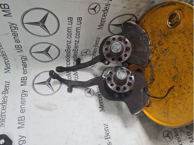 Цапфа (поворотный кулак) передний левый A2213324501 MERCEDES