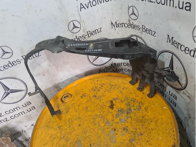Рамка радиатора правая A2216200291 MERCEDES