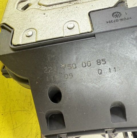 MERCEDES A2217500085 Замок багажника в наличии Киев