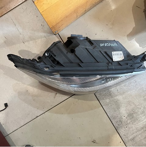 MERCEDES A2218201059 Фара правая в наличии Запорожье
