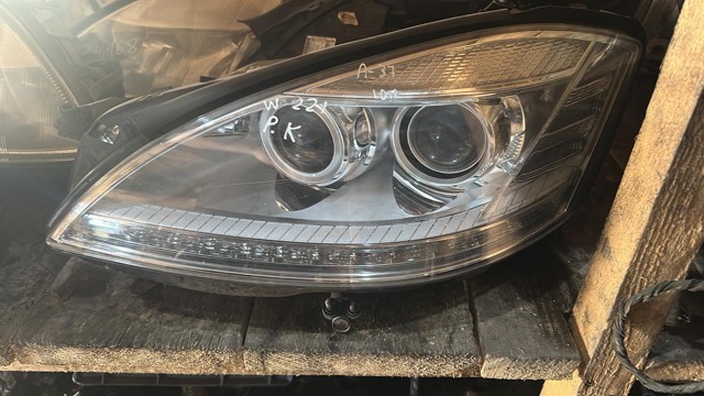Фара левая A2218207339 MERCEDES