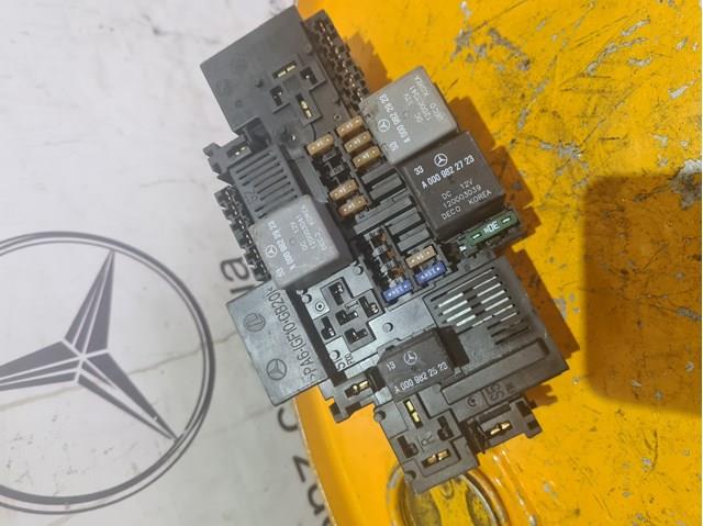 Блок реле и предохранителей A2229063805 MERCEDES