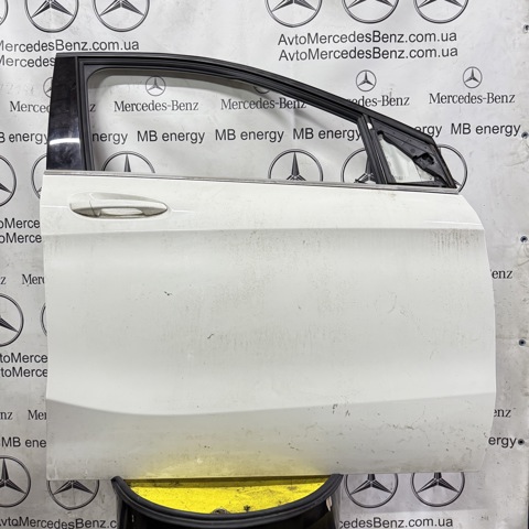 Пассажирская передняя дверь A2467200205 MERCEDES