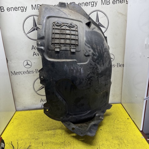 Подкрылок переднего крыла, правый передний A2536907601 MERCEDES