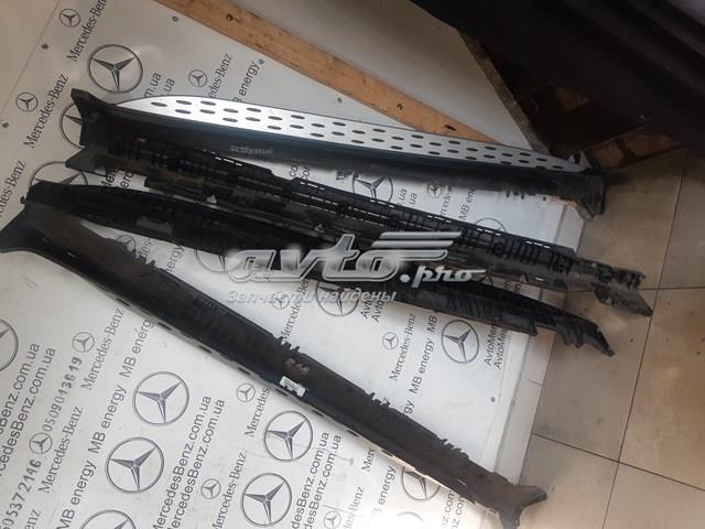 Накладка (молдинг) порога наружная левая A2536980300 MERCEDES
