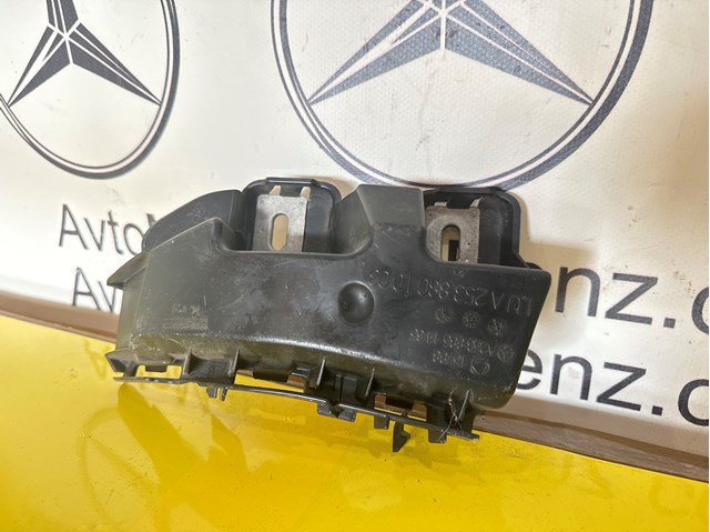 Правое крепление заднего бампера A2538801003 MERCEDES