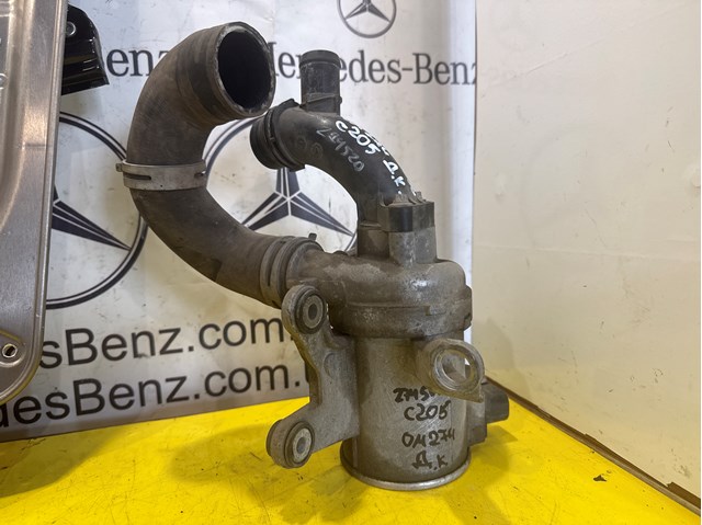 Фланец системы охлаждения A2742000256 MERCEDES