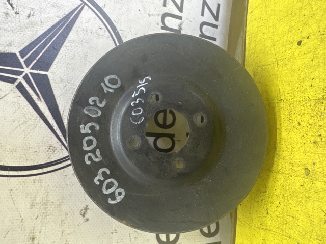 Шкив водяной помпы Mercedes Sprinter I 2-t