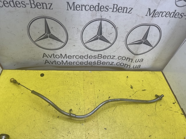 Направляющая щупа-индикатора уровня масла в двигателе A6420103766 MERCEDES