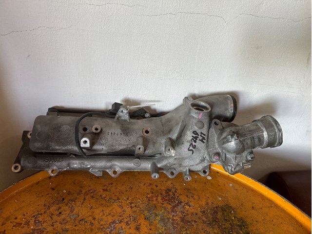 Коллектор впускной, правый A6420900637 MERCEDES