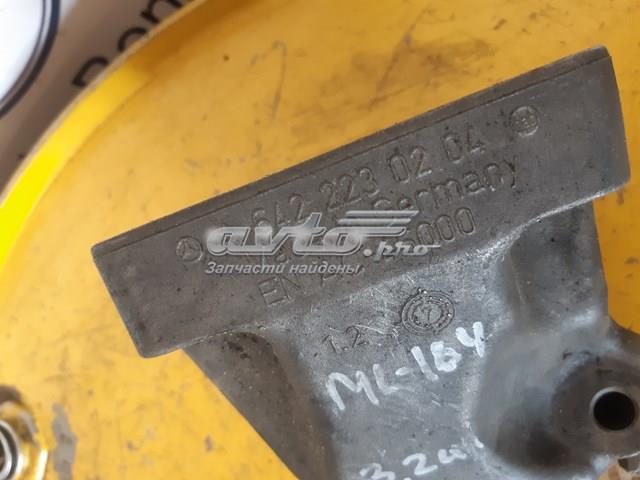 MERCEDES A6422230204 Кронштейн подушки (опоры) двигателя левой в наличии Полтава