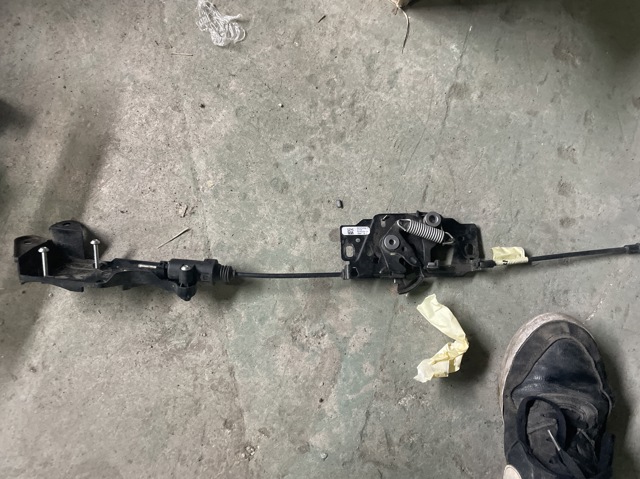 103301100G Tesla Model Замок капота купить в Харьков