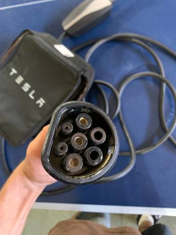 TESLA 147906800C Кабель для зарядки электромобиля в наличии Черкассы